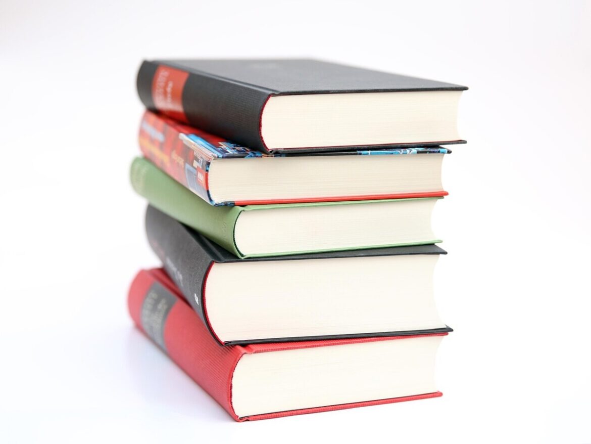 books-441866_1280 velletri