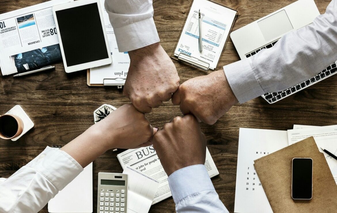 teamwork-3213924_1280 grottaferrata