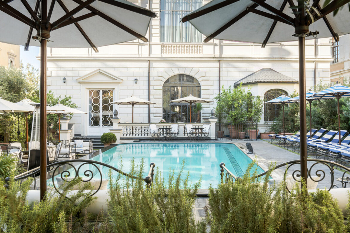 Palazzo Dama _ Il giardino e la piscina